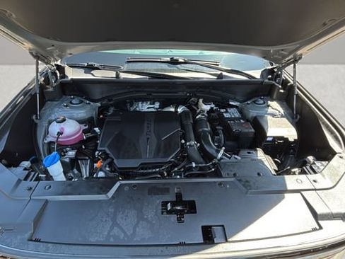 Used 2025 Hyundai Santa Fe SEL FWD image 32