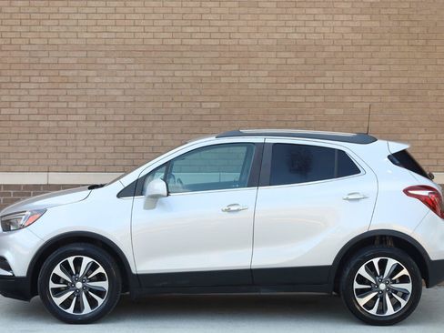Used 2021 Buick Encore Preferred FWD image 3