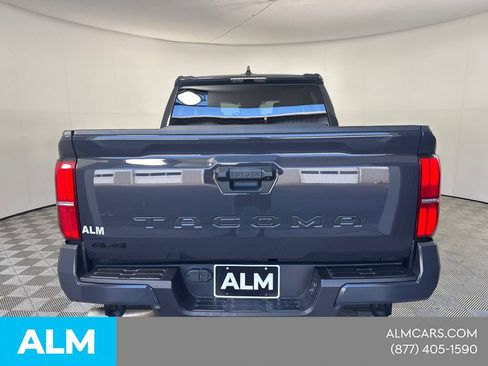 Used 2025 Toyota Tacoma TRD Off-Road AWD/4WD image 8
