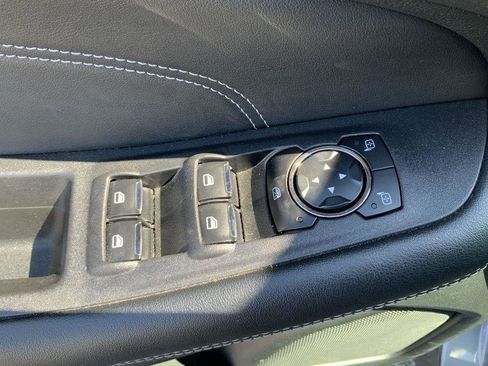 Used 2024 Ford Edge Titanium image 25