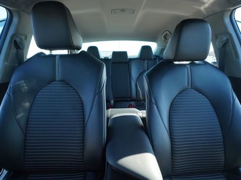 Used 2024 Toyota Camry SE image 33