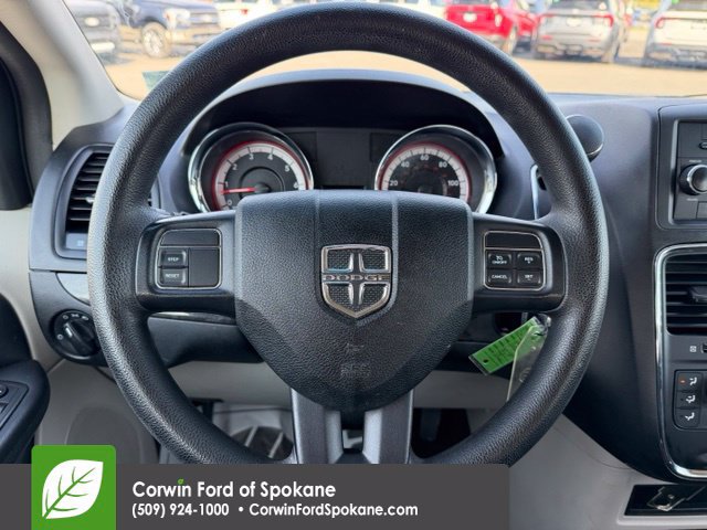 Used 2015 Dodge Grand Caravan American Value Package FWD image 19