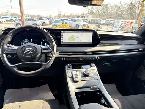Used 2024 Hyundai Palisade Calligraphy image 15
