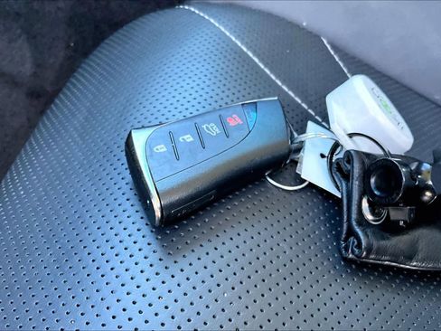 Used 2024 Lexus ES 350 Luxury w/ Technology Package image 15