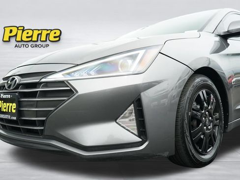 Used 2020 Hyundai Elantra SE FWD image 25