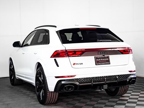 Used 2025 Audi RS Q8 performance image 2