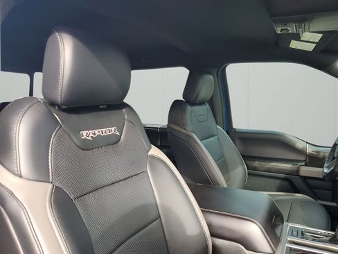 Used 2018 Ford F150 Raptor w/ Equipment Group 802A Luxury image 15