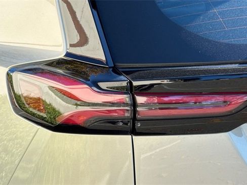 Used 2022 Chevrolet Bolt EUV Premier w/ Sun & Sound Package image 46