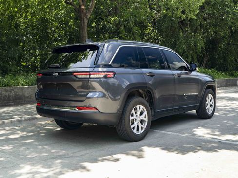 Used 2022 Jeep Grand Cherokee Limited RWD image 9