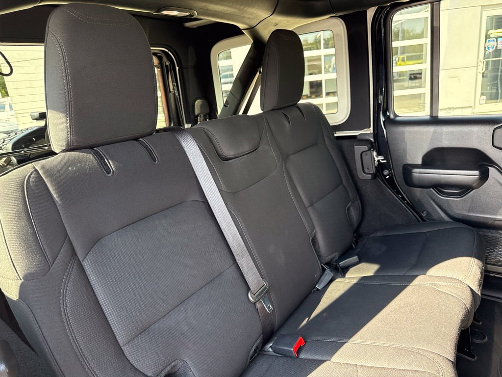 Used 2021 Jeep Wrangler Unlimited Sport AWD/4WD image 27