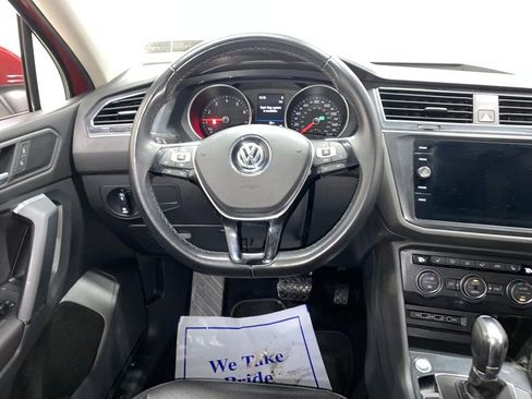 Used 2019 Volkswagen Tiguan SE image 14