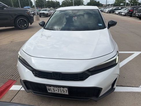 Used 2025 Honda Civic Sport image 2