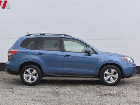 Used 2015 Subaru Forester 2.5i Premium AWD/4WD image 6