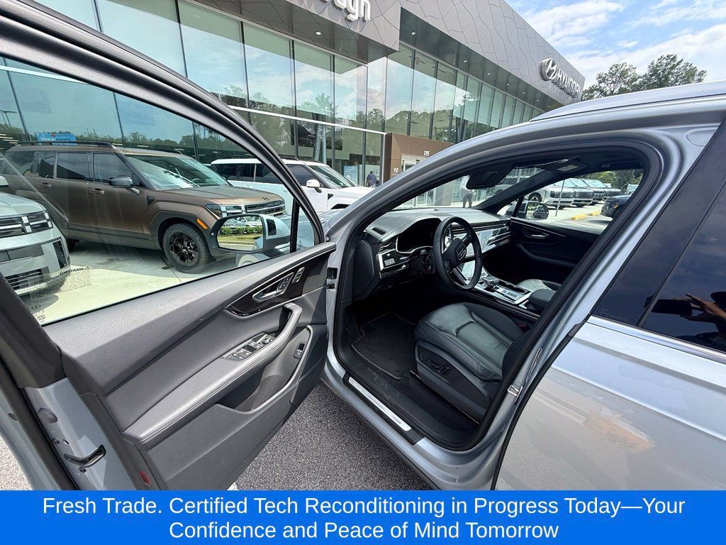 Used 2025 Audi Q7 3.0T Premium Plus AWD/4WD image 7