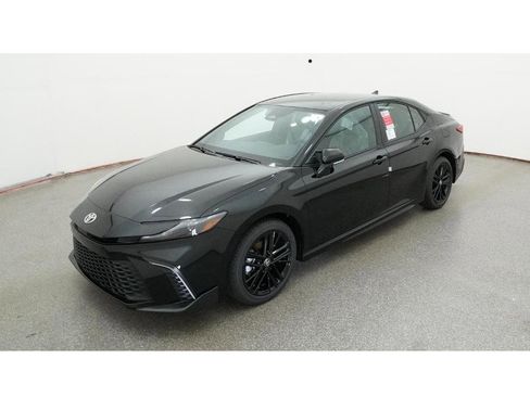 New 2026 Toyota Camry SE image 1