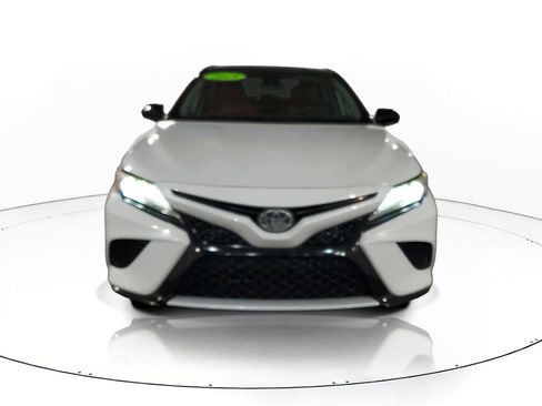 Used 2019 Toyota Camry XSE FWD image 2