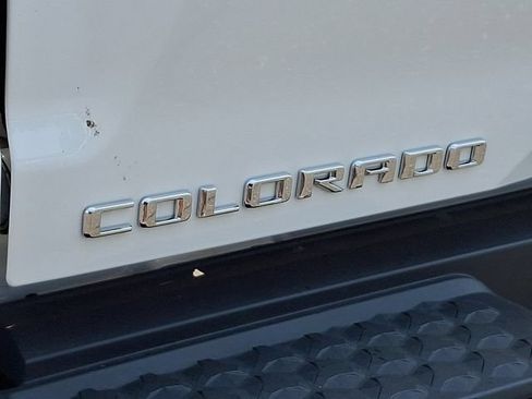 Used 2025 Chevrolet Colorado W/T RWD image 31