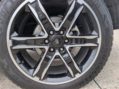 Used 2021 Ford Expedition Limited image 7