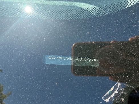 Used 2025 Hyundai Elantra Limited FWD image 32