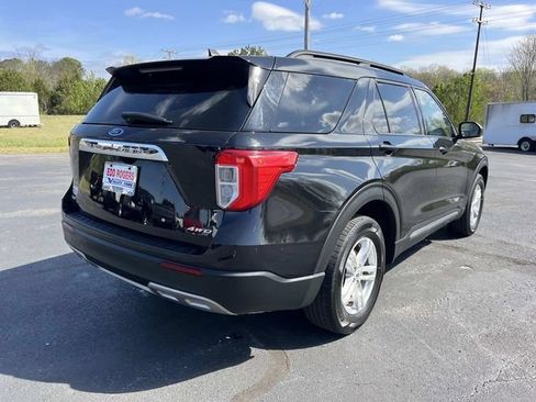 Used 2023 Ford Explorer XLT w/ Equipment Group 202A AWD/4WD image 2
