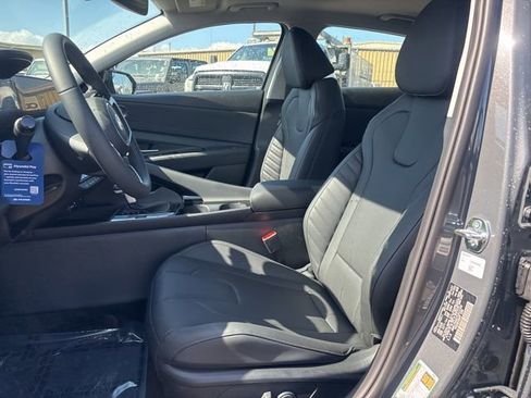New 2026 Hyundai Elantra Limited FWD image 19