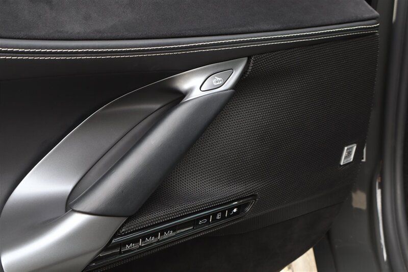 Used 2021 Ferrari SF90 Stradale AWD/4WD image 15