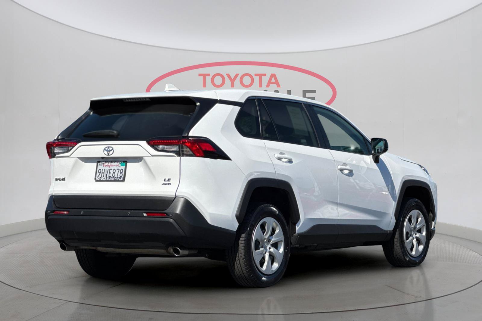 Certified 2023 Toyota RAV4 LE AWD/4WD image 4