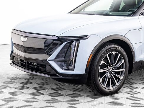 New 2026 Cadillac Lyriq Sport image 35