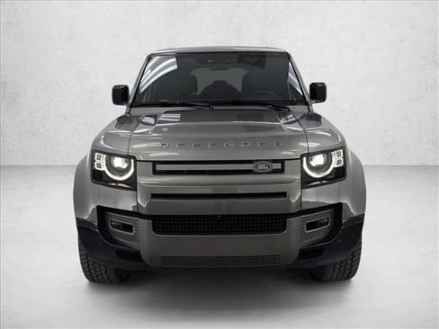 Used 2025 Land Rover Defender 110 X-Dynamic SE image 7