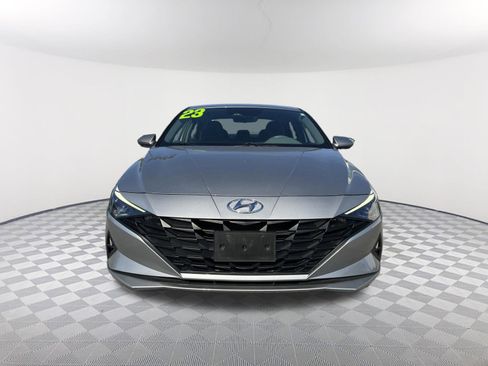 Used 2023 Hyundai Elantra SEL image 2