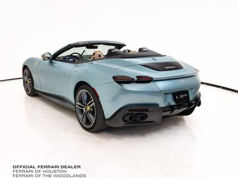 Used 2024 Ferrari Roma Spider RWD image 2