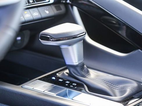 New 2025 Hyundai Elantra Limited FWD image 27