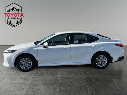 New 2026 Toyota Camry LE w/ Convenience Package image 2