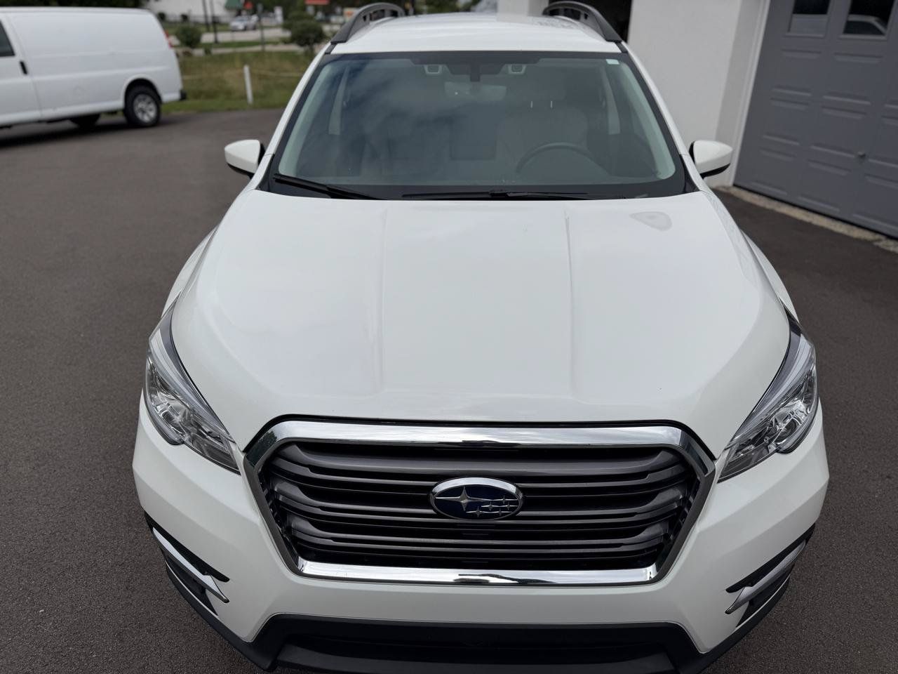 Used 2020 Subaru Ascent Premium w/ Convenience Package AWD/4WD image 3