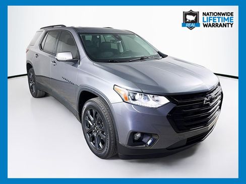 Used 2021 Chevrolet Traverse RS image 1