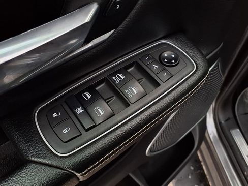 Used 2021 RAM 1500 Laramie image 25