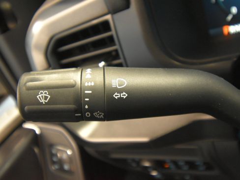 New 2025 Ford F150 Lariat w/ Equipment Group 502A High image 10