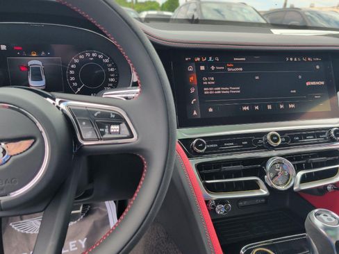 New 2026 Bentley Flying Spur Plug-In Hybrid AWD/4WD image 8