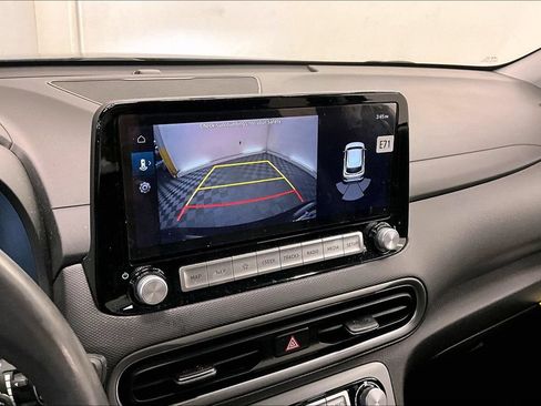 Used 2023 Hyundai Kona Limited FWD image 20