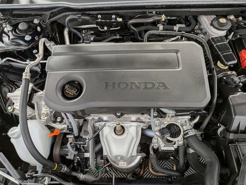 Used 2025 Honda Civic Sport image 25