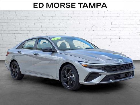 Used 2026 Hyundai Elantra Sport FWD image 5