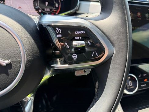 Used 2024 Jaguar F-PACE R-Dynamic S AWD/4WD image 23