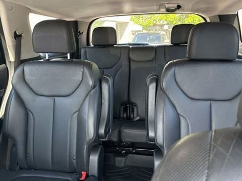 Used 2021 Hyundai Palisade SEL w/ Premium Package image 11