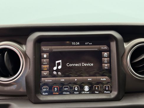 Used 2018 Jeep Wrangler Unlimited Sahara w/ Uconnect 4C Nav & Sound Group AWD/4WD image 46