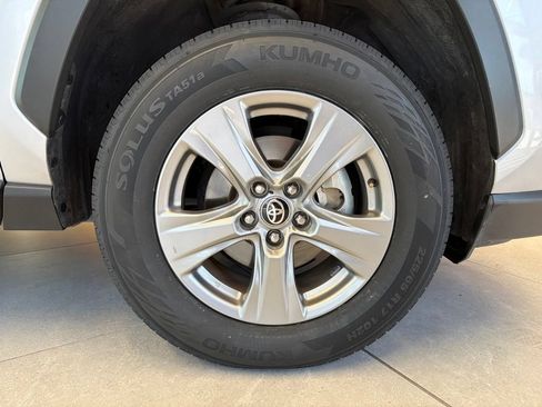 Used 2025 Toyota RAV4 XLE FWD image 43