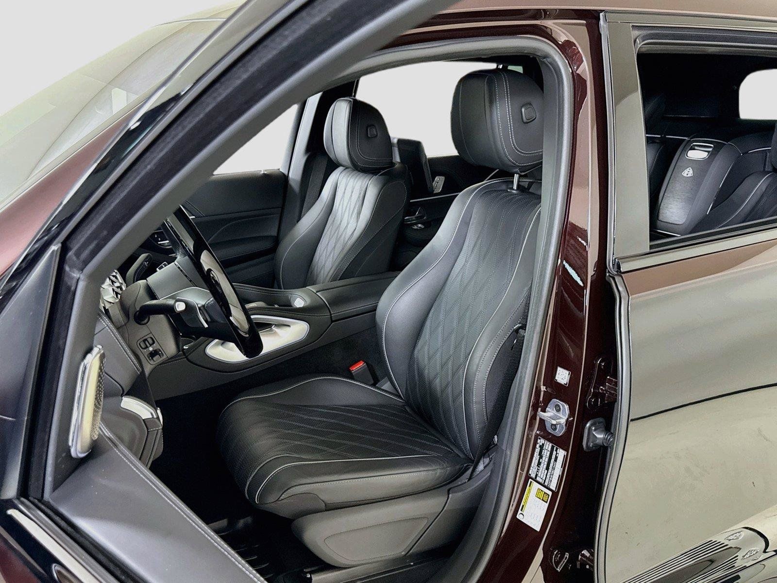 Used 2024 Mercedes-Benz Maybach GLS 600 4MATIC image 14