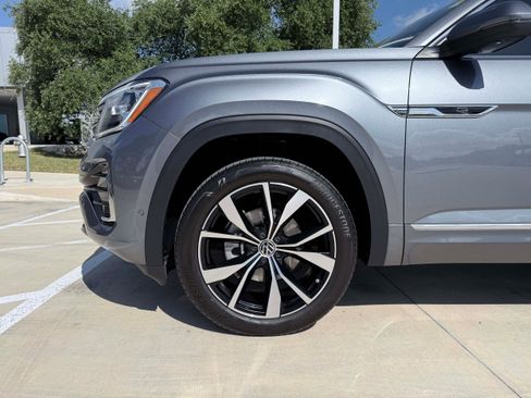 Used 2024 Volkswagen Atlas SEL Premium R-Line AWD/4WD image 9