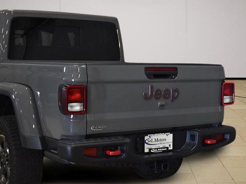 Used 2021 Jeep Gladiator Rubicon w/ Trailer Tow Package AWD/4WD image 28