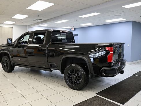 New 2026 Chevrolet Silverado 2500 High Country w/ High Country Premium Package AWD/4WD image 4