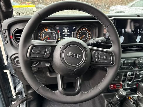 New 2026 Jeep Wrangler Unlimited Rubicon image 18